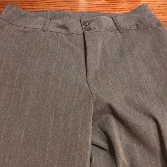 Women’s Pants Size 10 - Picture 6 of 12